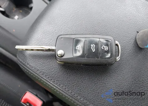 2016 Volkswagen Passat 1.8T R-Line/1.8T S from USA, damaged, VIN 1VWAT7A34GC037586